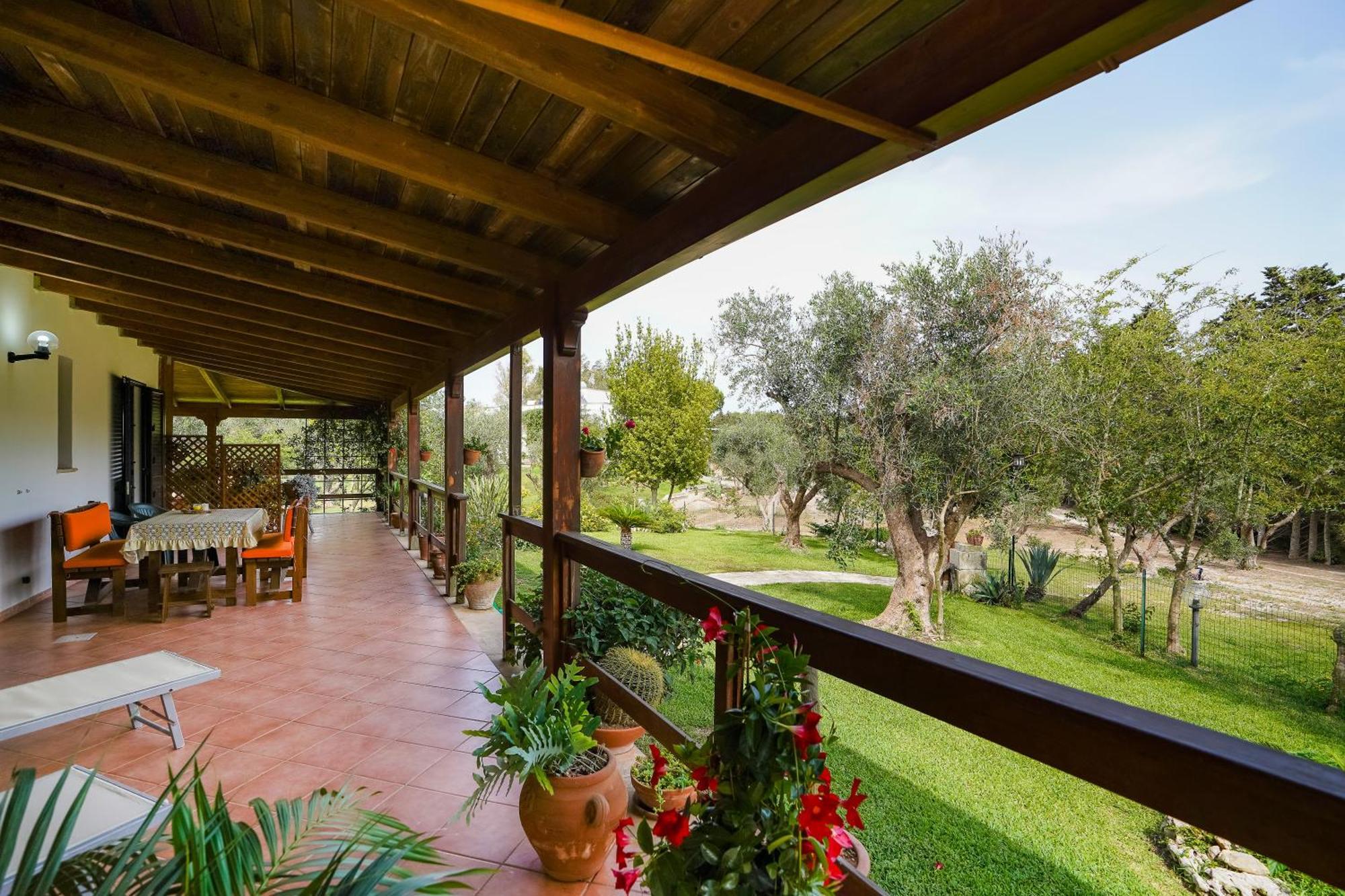 Casa Vacanza Russo Fernando Alimini Exterior photo